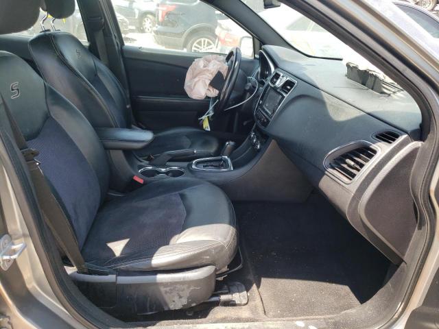 Photo 5 from auction – 2011 CHRYSLER 200 S with VIN 1C3BC8FG9BN577588