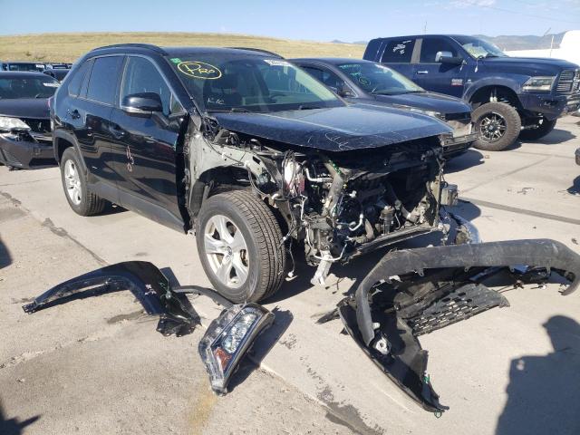 TOYOTA RAV4 XLE 2019 with VIN JTMP1RFV0KD038746 - Photo from auction