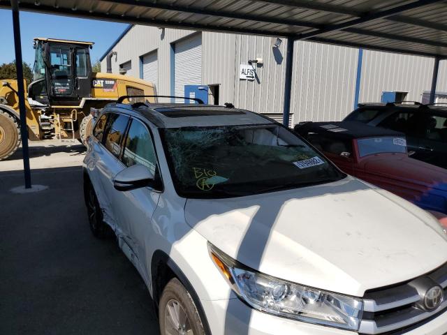Photo 9 from auction – 2017 TOYOTA HIGHLANDER with VIN 5TDJZRFH0HS440112