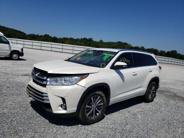 Photo 2 from auction – 2017 TOYOTA HIGHLANDER with VIN 5TDKZRFH6HS213043