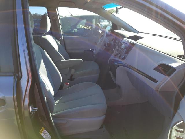 Photo 5 from auction – 2013 TOYOTA SIENNA with VIN 5TDZK3DC4DS299180