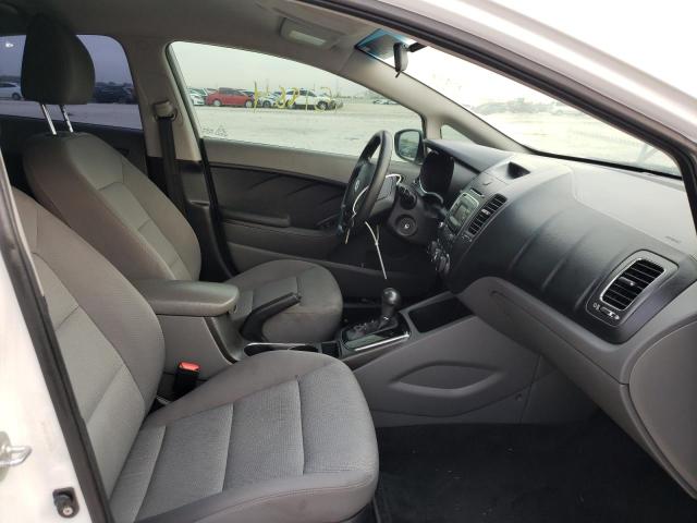 Photo 5 from auction – 2017 KIA FORTE LX with VIN 3KPFK4A71HE139306