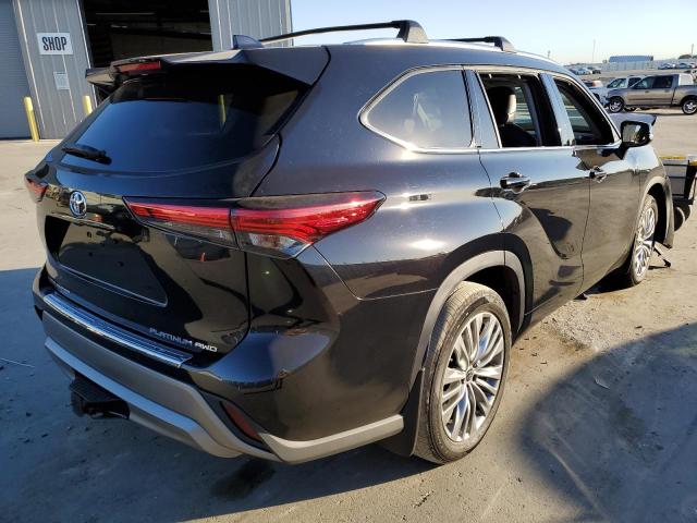 Photo 4 from auction – 2022 TOYOTA HIGHLANDER with VIN 5TDFZRBHXNS166571
