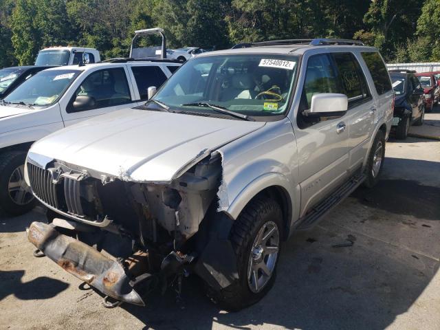 Photo 2 from auction – 2004 LINCOLN NAVIGATOR with VIN 5LMFU28R74LJ03989