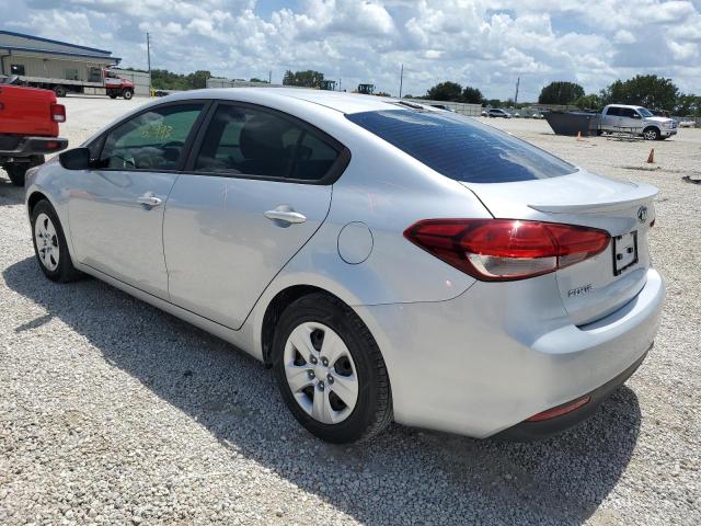Photo 3 from auction – 2017 KIA FORTE LX with VIN 3KPFK4A7XHE015258