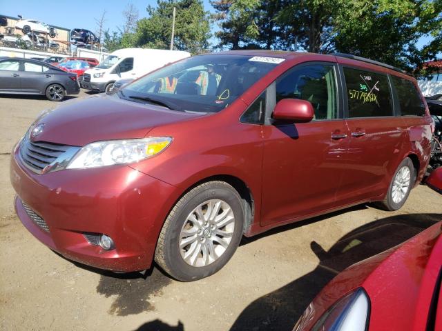 Photo 2 from auction – 2015 TOYOTA SIENNA XLE with VIN 5TDYK3DC5FS680941