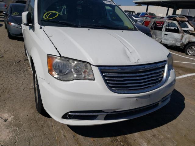 Photo 9 from auction – 2014 CHRYSLER TOWN & COU with VIN 2C4RC1BG2ER358454