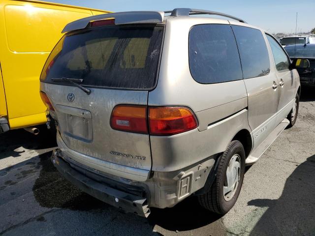 Photo 4 from auction – 2000 TOYOTA SIENNA with VIN 4T3ZF13C6YU195093
