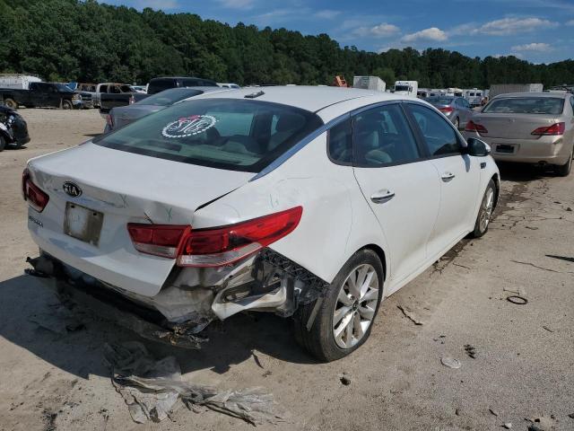 Photo 4 from auction – 2017 KIA OPTIMA LX with VIN 5XXGT4L37HG134050