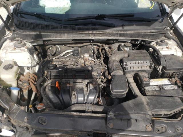 Photo 7 from auction – 2011 HYUNDAI SONATA SE with VIN 5NPEC4AC4BH179372
