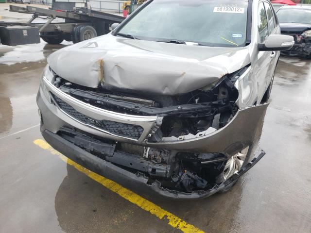 Photo 9 from auction – 2011 KIA SORENTO EX with VIN 5XYKU4A25BG027907