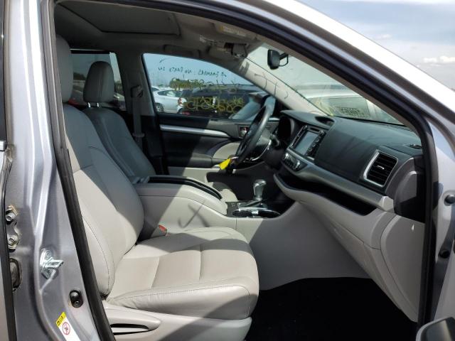 Photo 5 from auction – 2016 TOYOTA HIGHLANDER with VIN 5TDJKRFH8GS503587