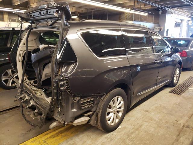 Photo 4 from auction – 2017 CHRYSLER PACIFICA T with VIN 2C4RC1BG8HR720386