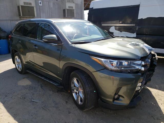 TOYOTA HIGHLANDER 2018 with VIN 5TDDZRFH9JS861829 - Photo from auction