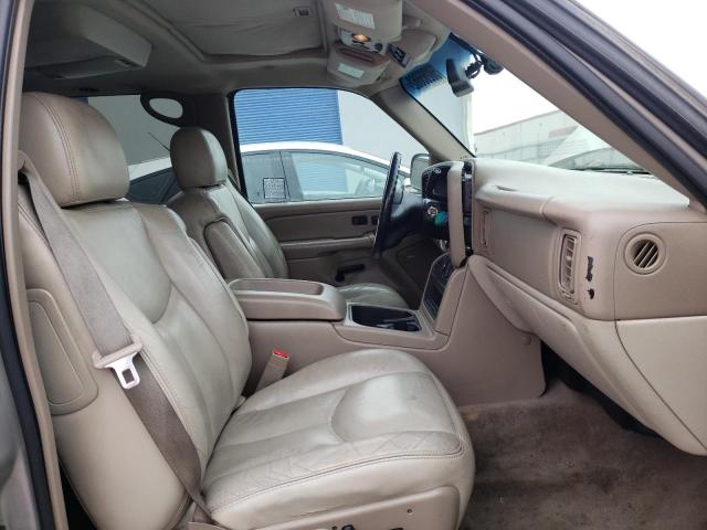 Photo 5 from auction – 2004 CHEVROLET SUBURBAN K with VIN 3GNFK16T24G168372