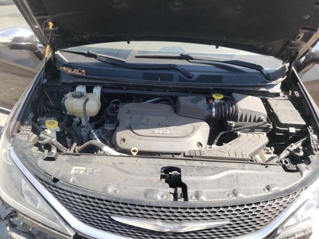 Photo 7 from auction – 2017 CHRYSLER PACIFICA L with VIN 2C4RC1GG5HR627575