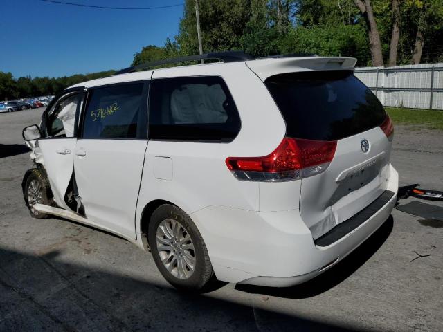 Photo 3 from auction – 2013 TOYOTA SIENNA XLE with VIN 5TDYK3DC5DS328083