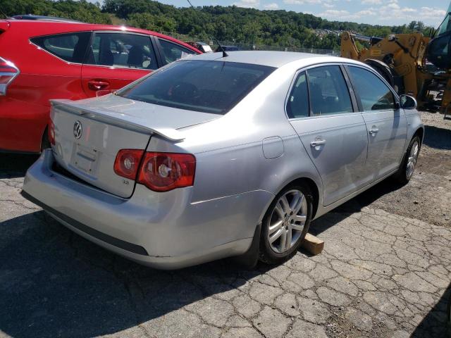 Photo 4 from auction – 2007 VOLKSWAGEN JETTA WOLF with VIN 3VWEF71K07M054013