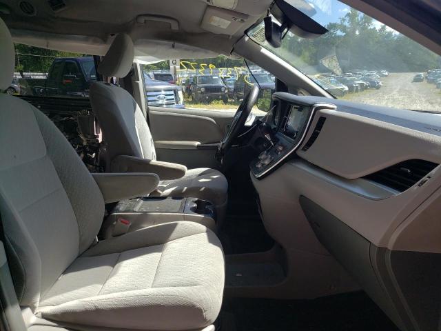Photo 5 from auction – 2018 TOYOTA SIENNA LE with VIN 5TDKZ3DC3JS958598