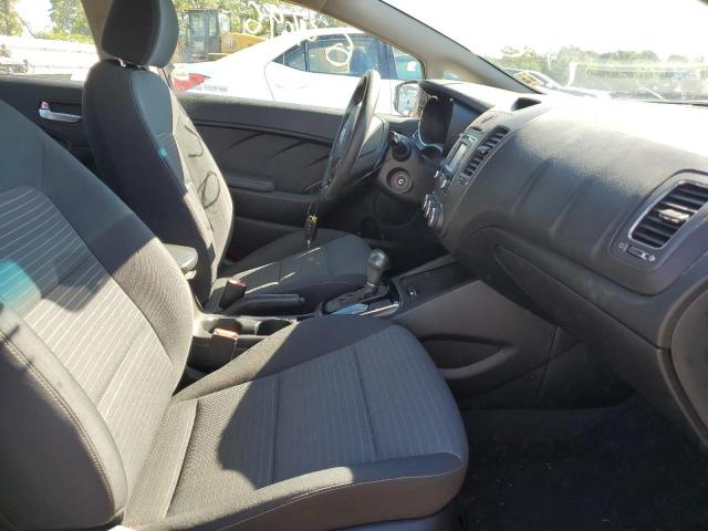 Photo 5 from auction – 2017 KIA FORTE LX with VIN 3KPFL4A77HE108770