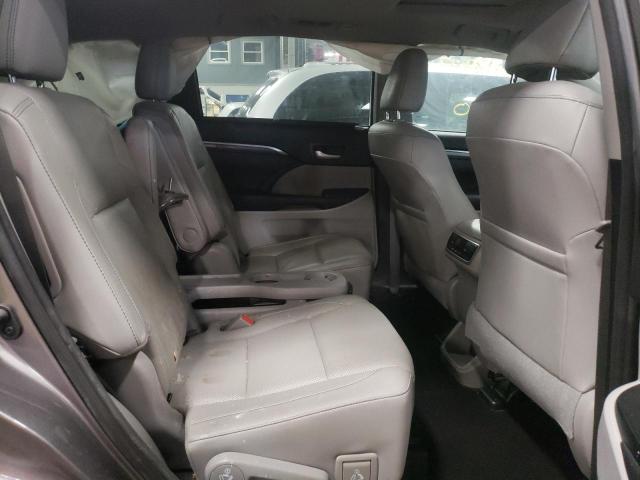 Photo 6 from auction – 2018 TOYOTA HIGHLANDER with VIN 5TDYZRFH1JS239369