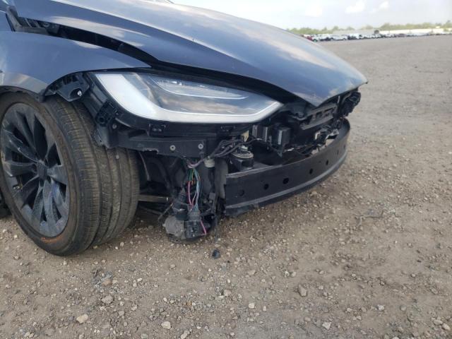 Photo 9 from auction – 2017 TESLA MODEL X with VIN 5YJXCDE29HF059617