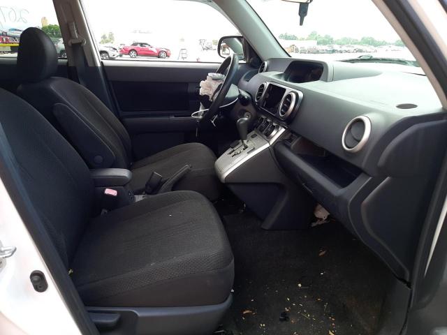 Photo 5 from auction – 2010 TOYOTA SCION XB with VIN JTLZE4FE8A1104027