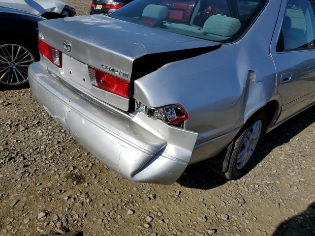 Photo 9 from auction – 2001 TOYOTA CAMRY CE with VIN 4T1BG22K41U060271