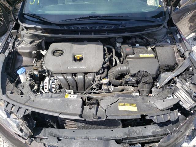 Photo 7 from auction – 2017 KIA FORTE LX with VIN 3KPFK4A7XHE060443