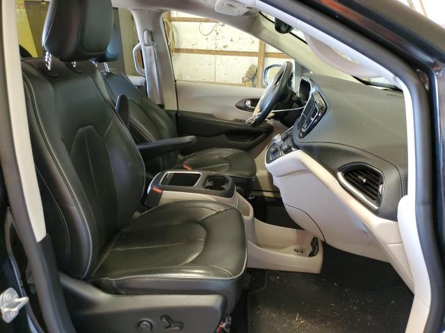 Photo 5 from auction – 2019 CHRYSLER PACIFICA L with VIN 2C4RC1GG9KR615758