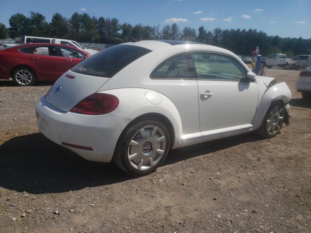 Photo 4 from auction – 2013 VOLKSWAGEN BEETLE with VIN 3VWJP7AT8DM611492