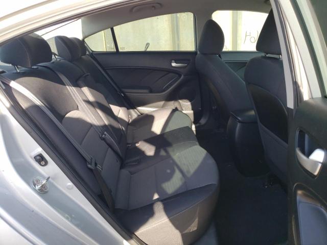 Photo 6 from auction – 2018 KIA FORTE LX with VIN 3KPFL4A72JE182507