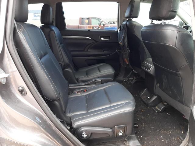 Photo 6 from auction – 2018 TOYOTA HIGHLANDER with VIN 5TDDZRFH8JS906436