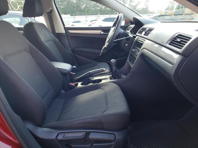 Photo 5 from auction – 2015 VOLKSWAGEN PASSAT S with VIN 1VWAS7A31FC011352