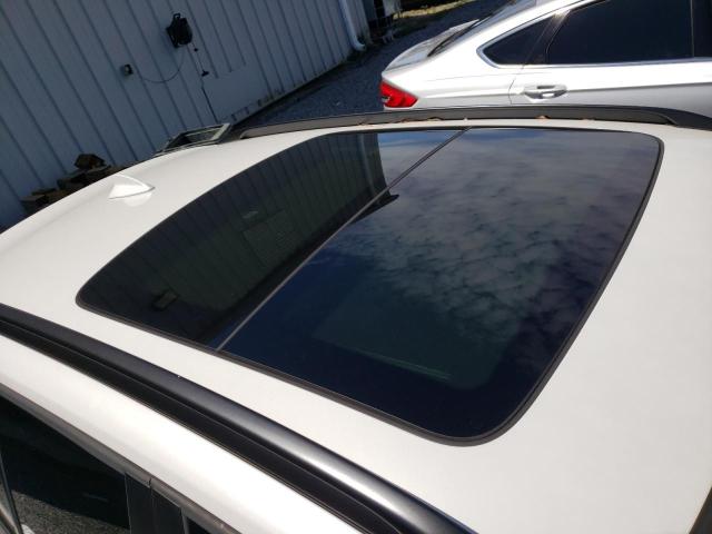 Photo 9 from auction – 2014 BMW X1 with VIN WBAVM1C56EVW49915