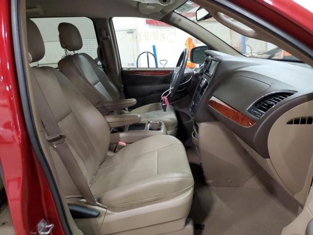 Photo 5 from auction – 2016 CHRYSLER TOWN & COU with VIN 2C4RC1BGXGR128163
