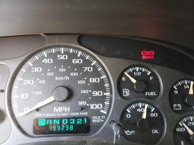 Photo 8 from auction – 2001 CHEVROLET SUBURBAN K with VIN 3GNFK16T91G204697