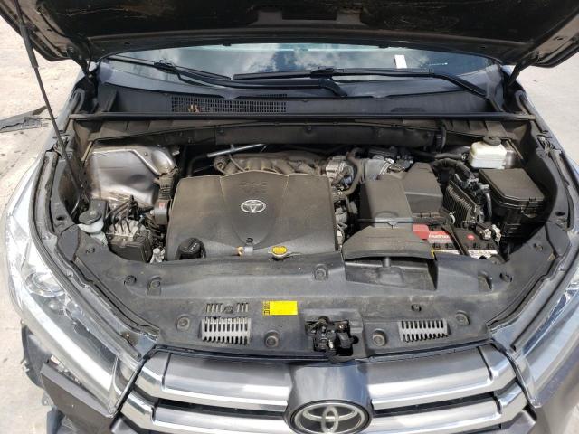 Photo 7 from auction – 2017 TOYOTA HIGHLANDER with VIN 5TDDZRFHXHS384824