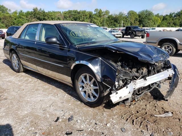 CADILLAC DTS 2011 with VIN 1G6KA5E60BU136157 - Photo from auction