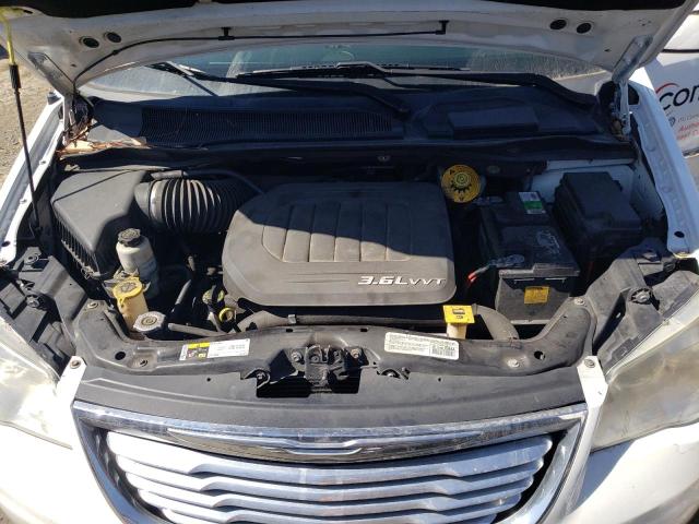 Photo 7 from auction – 2014 CHRYSLER TOWN & COU with VIN 2C4RC1BG2ER358454