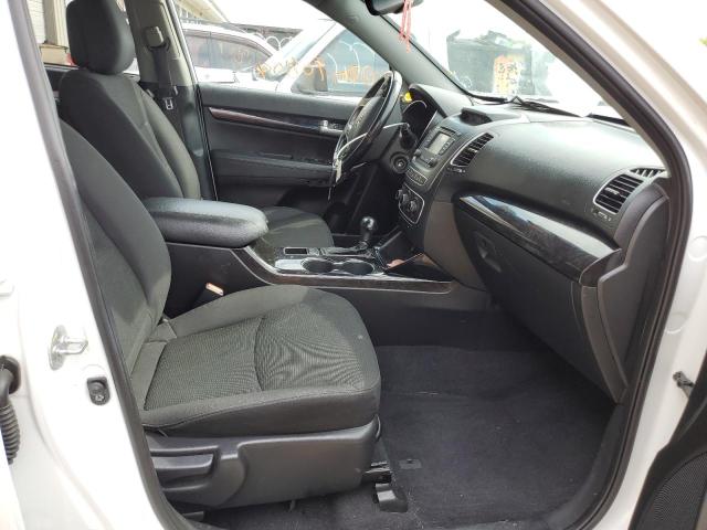 Photo 5 from auction – 2015 KIA SORENTO LX with VIN 5XYKT4A67FG624763