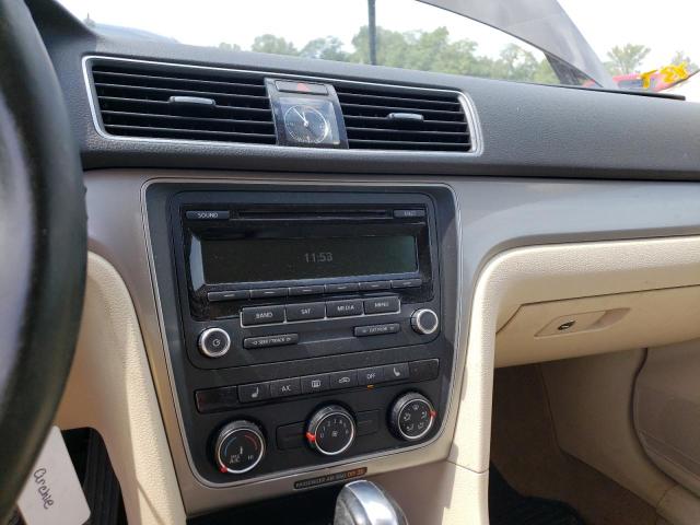 Photo 9 from auction – 2014 VOLKSWAGEN PASSAT S with VIN 1VWAT7A3XEC067768