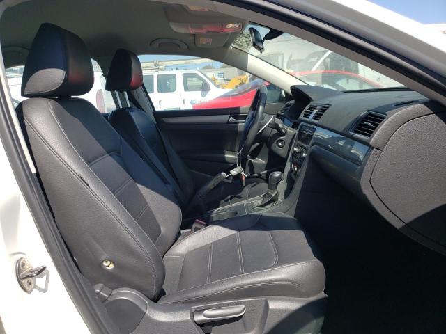 Photo 5 from auction – 2013 VOLKSWAGEN PASSAT S with VIN 1VWAP7A37DC150402