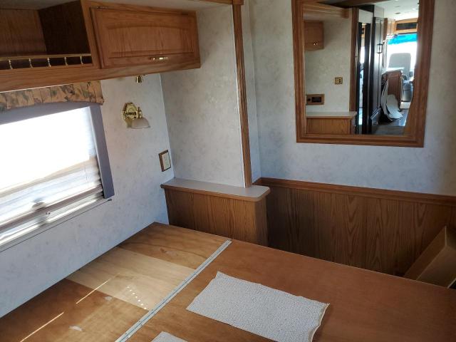 Photo 6 from auction – 2000 ITAS SUNCRUISER with VIN 1FCNF53S1Y0A05752