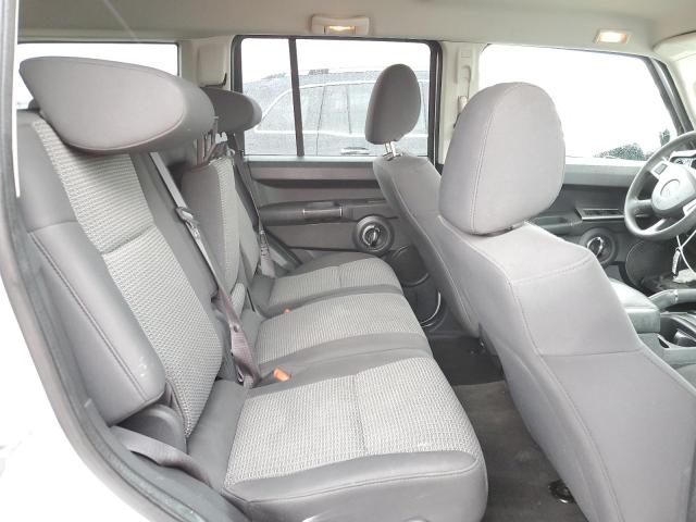 Photo 6 from auction – 2010 JEEP COMMANDER with VIN 1J4RH4GK2AC118270
