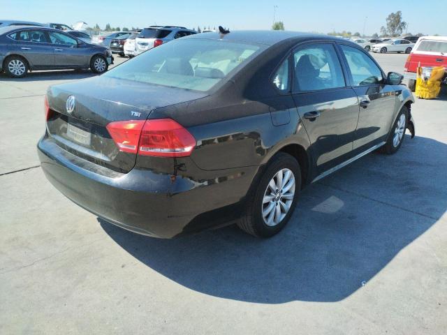 Photo 4 from auction – 2015 VOLKSWAGEN PASSAT S with VIN 1VWAT7A3XFC076973