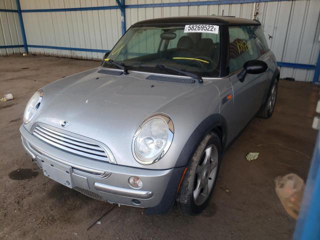 Photo 2 from auction – 2004 MINI COOPER with VIN WMWRC33454TC49591