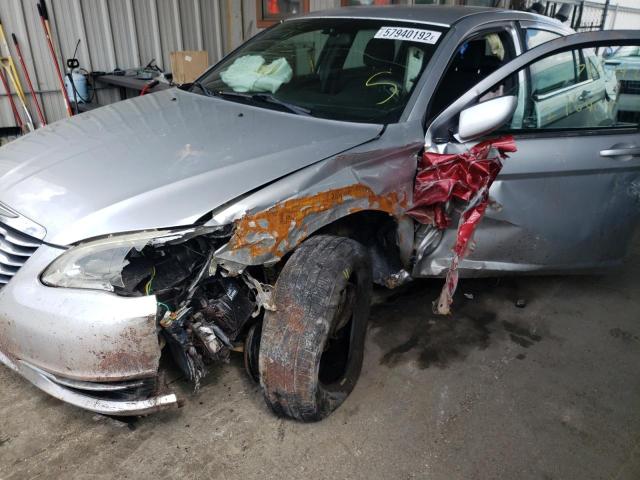Photo 9 from auction – 2011 CHRYSLER 200 LX with VIN 1C3BC4FB3BN551002