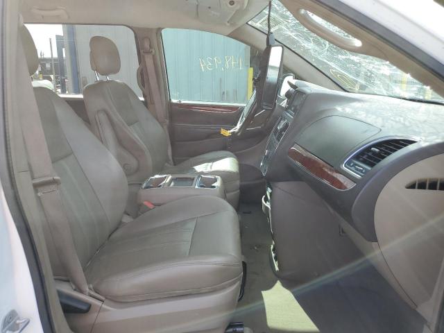 Photo 5 from auction – 2014 CHRYSLER TOWN & COU with VIN 2C4RC1BG2ER111287