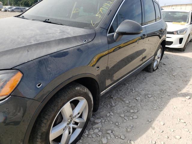 Photo 9 from auction – 2012 VOLKSWAGEN TOUAREG V6 with VIN WVGFF9BP3CD002681